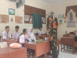 Adik-adik Siswa SMPN 3 Surakarta Adalah Teman Babinsa untuk Berinteraksi