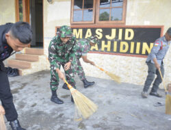 Sambut HUT TNI KE-79, Kodim 0735/Surakarta Gelar Karya Bakti Pembersihan Tempat Ibadah