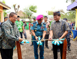 Danlantamal V Resmikan 240 Rumah Tingal Layak Huni (Rutilahu) Karya Bakti TNI AL Kerjasama Pemprov Jatim