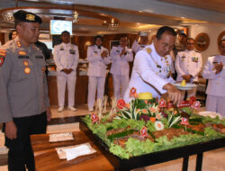 Di HUT TNI KE-79, Kodiklatal Mendapat Kado Istimewa dari Polrestabes Surabaya