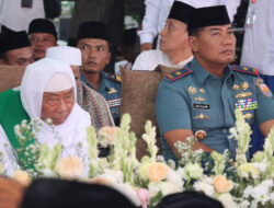 Danlantamal V Hadiri Puncak Acara Maulid Akbar Kanzus Sholawat Habib Luthfi Bin Ali Bin Yahya