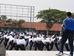 Jaga Kebugaran Tubuh, Personel Kodiklatal Laksanakan Olahraga