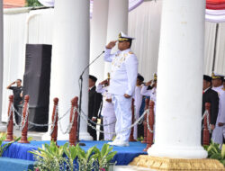 Parade Surya Senja Bergema, Warga Jatim Padati Gedung Negara Grahadi