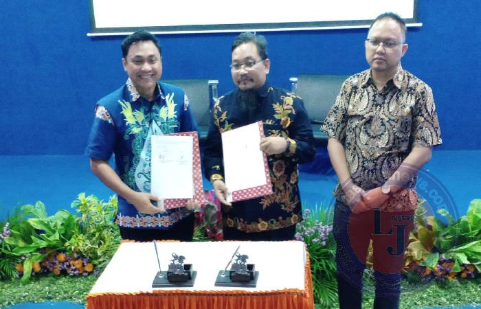 Diskominfo Jatim dan KPID Jatim Gandeng Stikosa AWS Selenggarakan Seminar Jelang Pilkada 2024