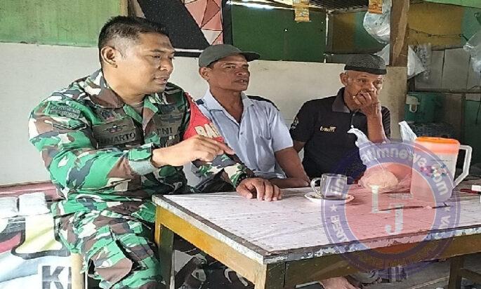 Pantau Situasi di Wilayah, Babinsa Koramil Kwadungan Aktif Komsos Bersama Warga