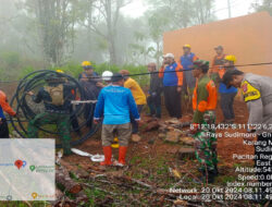 Dampingi Relawan Pipanisasi, Ini Harapan Babinsa Ramil 0801/09 Sudimoro