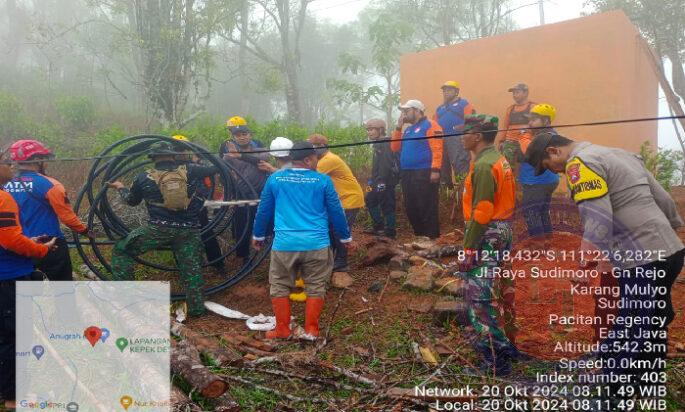 Dampingi Relawan Pipanisasi, Ini Harapan Babinsa Ramil 0801/09 Sudimoro