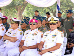 Danlantamal V Hadiri Penyematan Brevet Kehormatan Penerbangan TNl Angkatan Laut Kepada 11 Pati TNI AL