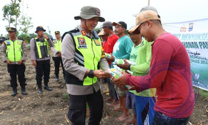 Sukseskan Asta Cita, Polres Bojonegoro Serahkan Bantuan Pertanian untuk Masyarakat