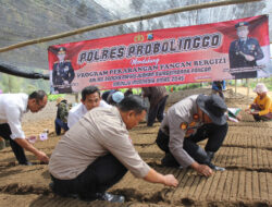 Warga Antusias Sambut Program Pekarangan Bergizi Polres Probolinggo Untuk Dukung Asta Cita