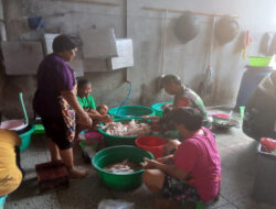 Anjangsana Ke Pemilik Warung Makan, Babinsa Purwodiningratan Ingatkan Pentingnya Kebersihan