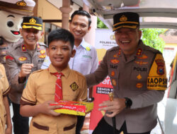 Polres Tulungagung Luncurkan Mobil Senyum Berbagi Makanan Bergizi Gratis untuk Anak-anak