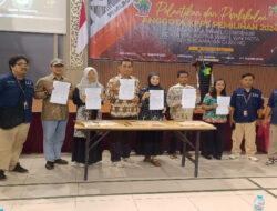 Pelantikan Dan Pembekalan KPPS Se-Kecamatan Gubeng