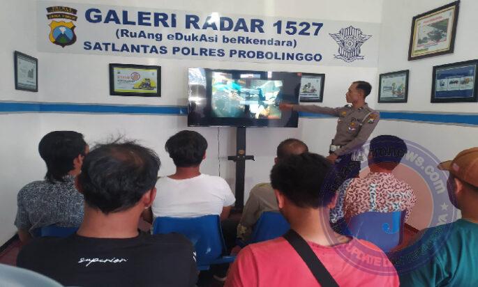 Galeri Radar 1527, Inovasi Polres Probolinggo Berikan Sosialisasi Pemohon SIM