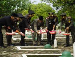 Dandim Ngawi dan Forkopimda Gelar Ziarah di Taman Makam Pahlawan Radjiman Wedyo Diningrat