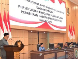 Empat Belas Properpemda Lamongan Tahun 2025 Disetujui Dalam Rapat Paripurna DPRD