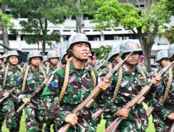 Dankodiklatal Hadiri Upacara Penjemputan dan Kirab Siswa Dikmata Satdik-4 Manado