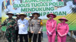 Dukung Ketahanan Pangan Polres Gresik Gelar Penanaman Jagung di Desa Karang Andong