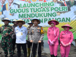 Dukung Ketahanan Pangan Polres Gresik Gelar Penanaman Jagung di Desa Karang Andong