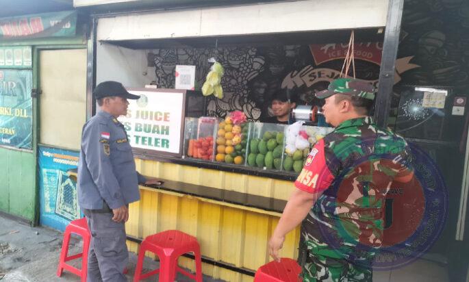 Babinsa Jayengan  Sambang dan  Berikan Motivasi Kepada Pelaku UMKM