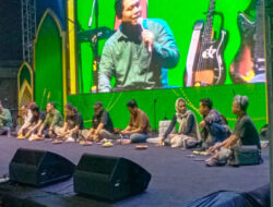 Diskusi Menarik Majelis Ilmu Bangbang Wetan di Stikosa AWSMenyoroti Kasus Guru dan Pendidikan di Keluarga