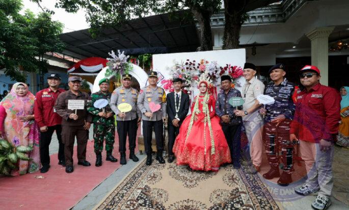 Kapolda Jatim Kunjungi TPS Unik Nuansa Pesta Pernikahan di Bangkalan