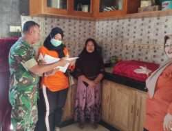 Pentingnya STBM, Babinsa Koramil 0801/03 Arjosari Dampingi Petugas Kesehatan Sosialisasi