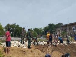 Babinsa dan Warga Gotong Royong Bangun Talud, Antisipasi Cuaca Ekstrim