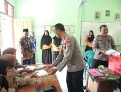 Sukseskan Program Kesehatan Anak, Polres Situbondo Berbagi Makanan Bergizi dan Susu Gratis