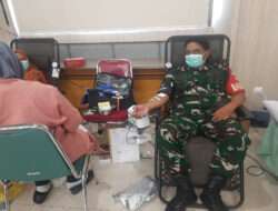Peringati HUT Ke-75 RSUD Dr. Moewardi Solo, Babinsa Jebres Ikuti Donor Darah