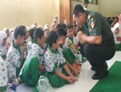 Stop Bullying di Lingkungan Sekolah, Danramil 02/Banjarsari Berikan Penyuluhan di SD Al Islam 4 Kadipiro