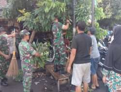 Dalam Hari Juang TNI AD Tahun 2024 Koramil 03/Serengan Kerja Bakti Bersihkan Lingkungan Pasar Harjodaksino