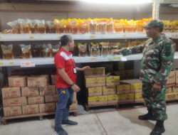 Jelang Nataru, Bati Wanwil Pantau Harga Sembako di Lotte Mart