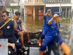 Ditpolairud Polda Jatim Terjunkan Personel Bantu Evakuasi Korban Banjir