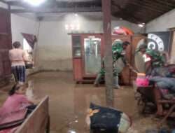 Pasca Bencana Banjir, Anggota Kodim Ponorogo Bersama Unsur Terkait Terus Lakukan Penanganan Warga Terdampak