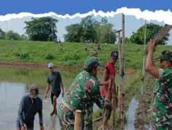 Babinsa Bersama Warga Gotong Royong Perbaiki Saluran Irigasi