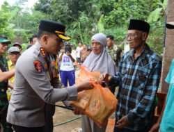Kolaborasi Polresta Banyuwangi dan Forkopimda Salurkan Bantuan untuk Warga Terdampak Banjir