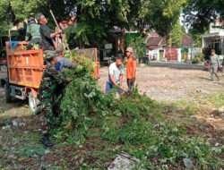 Pelopori Kebersihan Lingkungan, Koramil 03/Serengan Gandeng Kelurahan Kerja Bakti Jum’at Bersih