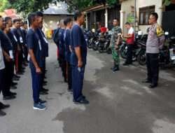 Babinsa dan Bhabinkamtibmas Gilingan Laksanakan Rekrutmen Calon Anggota Linmas