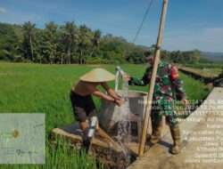 Babinsa Koramil 0801/03 Arjosari dampingi Kegiatan Pompanisasi di Desa Binaan