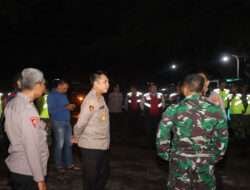 Polres Sampang Bersama TNI Laksanakan Patroli Skala Besar di Malam Perayaan Natal 2024