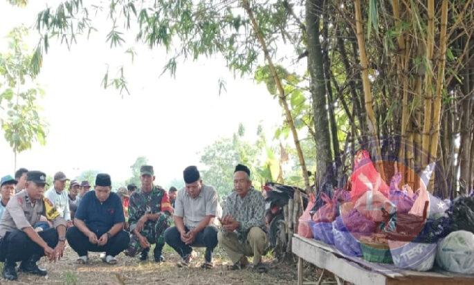 Lestarikan Budaya Lokal, Babinsa Karangjati Hadiri Sedekah Bumi