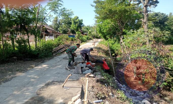 Serda Suharjito, Bersama Warga Gotong Royong Bangun Talud