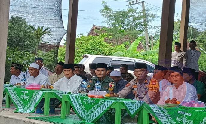 Wujud Sinergitas dan Jaga Silahturahmi, Babinsa Padas Hadiri Pengajian Rutinan di Wilayah