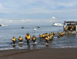 Lattek WJY 23, Siswa Marinir Kodikmar Kodiklatal Laksanakan Latihan Pendaratan Amfibi
