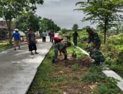 Babinsa Tanam Pohon Mangga dan Nangka, Cegah Erosi dan Tingkatkan Ketahanan Pangan
