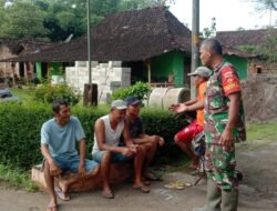 Sambangi Desa Binaan Babinsa Simo Pastikan Wilayahnya Kondusif