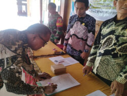 Dukung pembangunan Desa, Babinsa Karanganyar  Hadiri Musrenbangdes