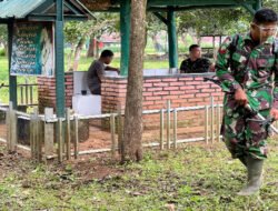 Jaga Kebersihan Lingkungan, Anggota Kodim 0801/Pacitan Laksanakan Pembersihan Pangkalan