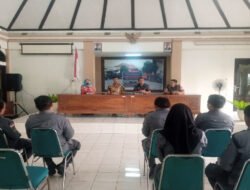 Tingkatkan Kewaspadaan dan Keamanan masyarakat, Babinsa Danukusuman Beri Pengarahan Linmas